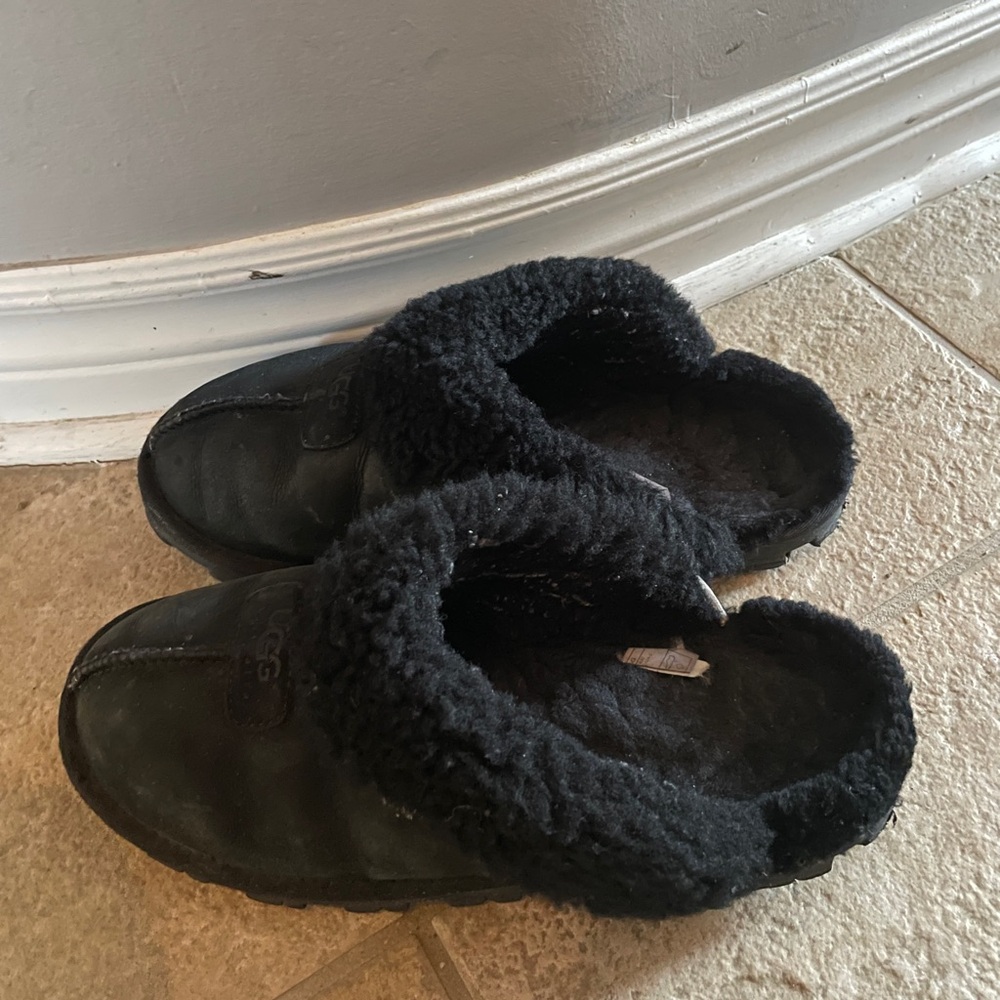 UGG Kids Black Fleece Slippers
